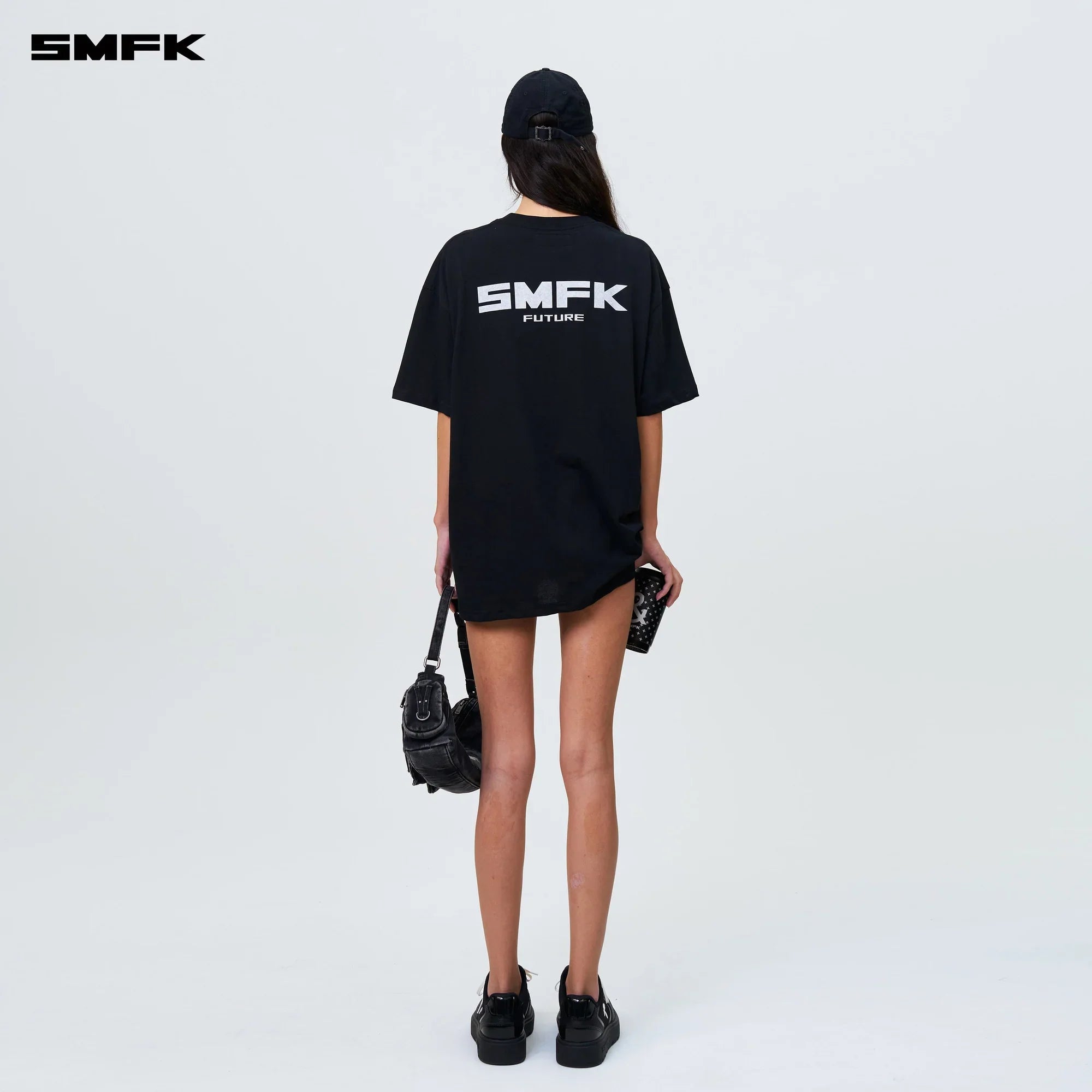 FUTURE LOGO STANDARD LOOSE TEE BLACK