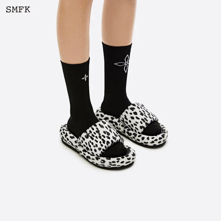 LEOPARD FURRY BUMPER ONE-PIECE PATTERN SLIPPERS WHITE S0003WL