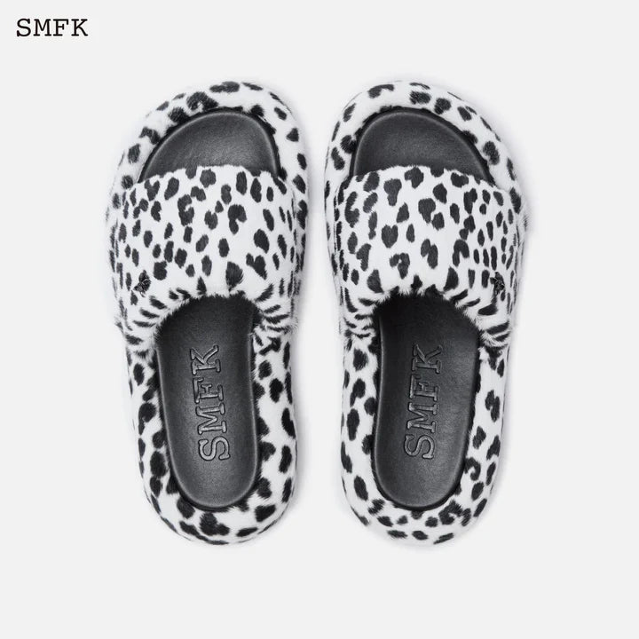 LEOPARD FURRY BUMPER ONE-PIECE PATTERN SLIPPERS WHITE S0003WL