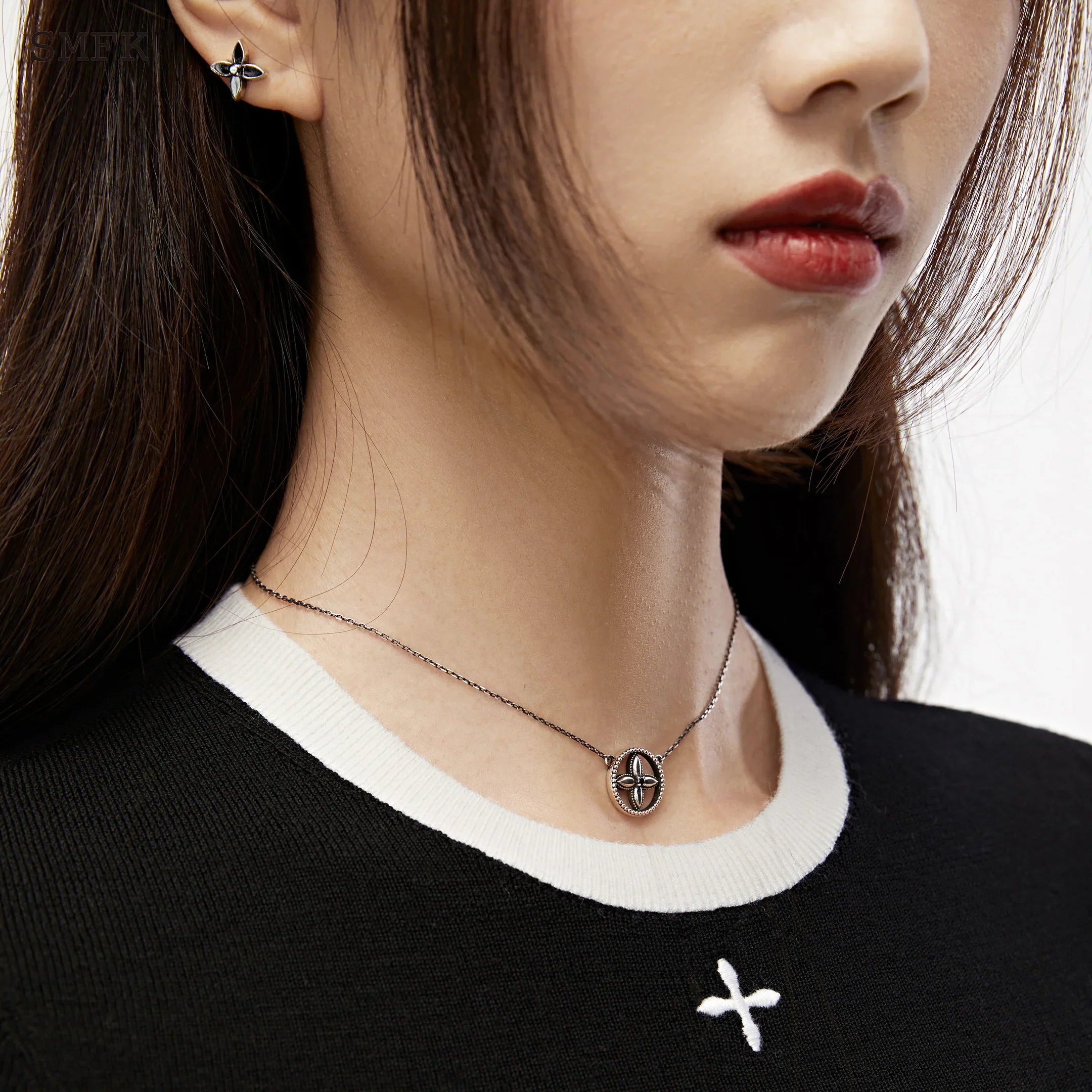 SMFK SILENT FLOWER SHORT NECKLACE SILVER JNS10S